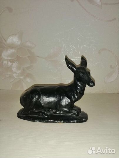 Олененок и рыба