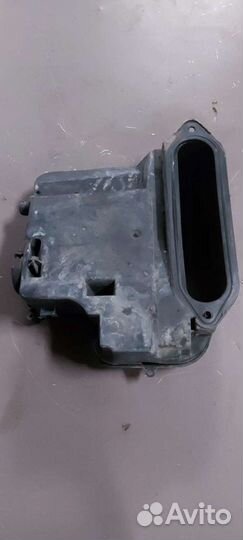 Корпус блока предохранителей на Volkswagen Passat