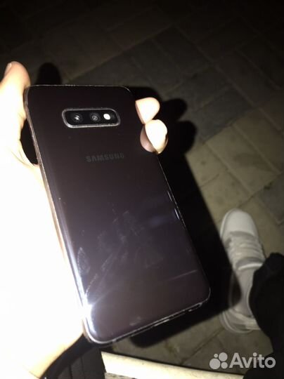 Samsung Galaxy S10e, 6/128 ГБ