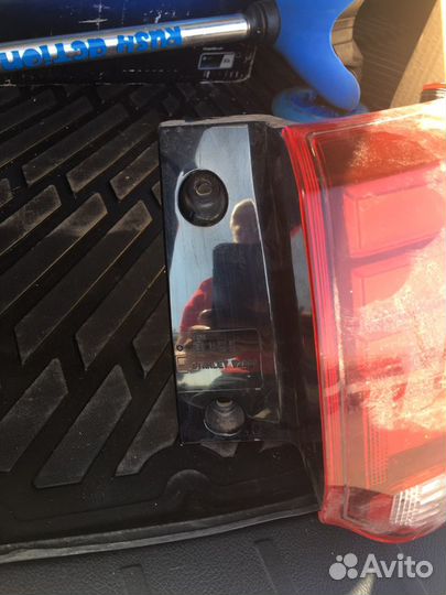 Продам задний фонарь на outlander