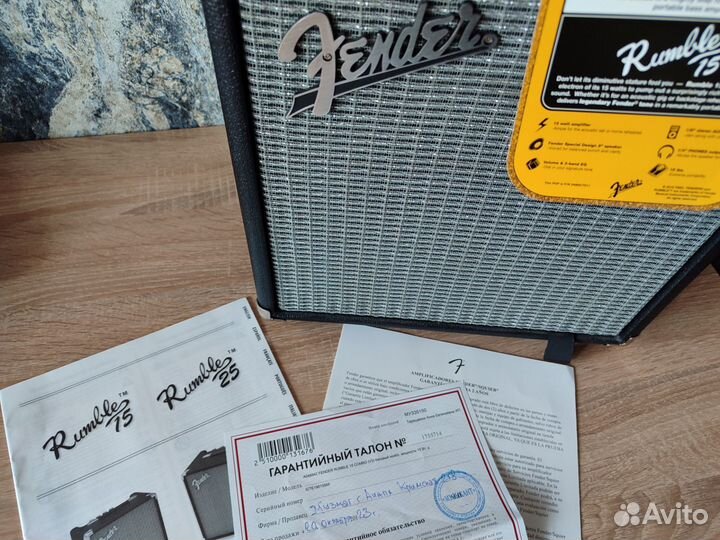 Басовый комбоусилитель Fender