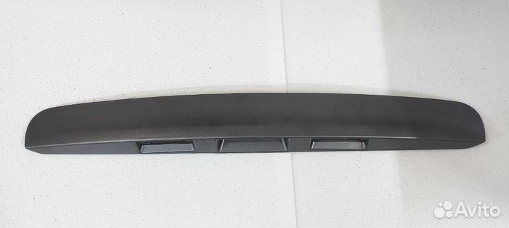 Накладка крышки багажника Nissan Qashqai J10