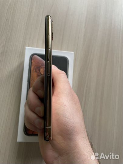 iPhone Xs, 64 ГБ