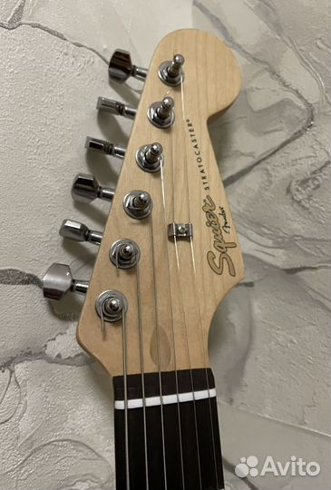 Электрогитара Fender Squier Stratocaster