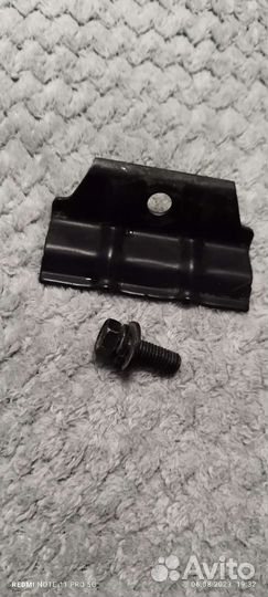 Кронштейн крепления аккамулятора нундай -киа