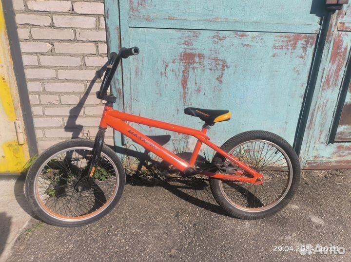 Трюковой велосипед BMX