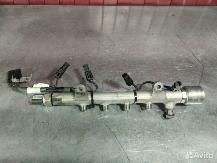 Топливная рампа Mercedes E-Class W212 OM651 2.2