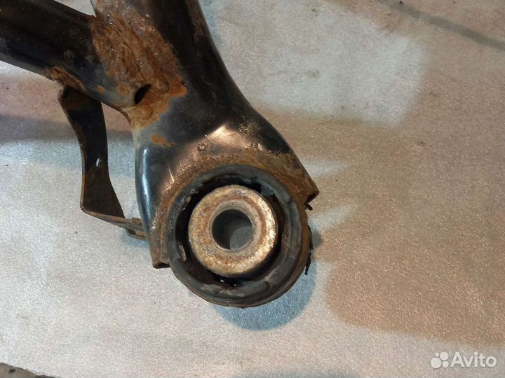 Подрамник задний BMW3 E46