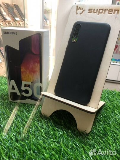 Samsung Galaxy A50, 4/64 ГБ