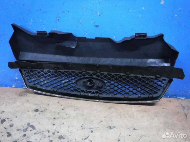 Решетка радиатора Ford Focus 2