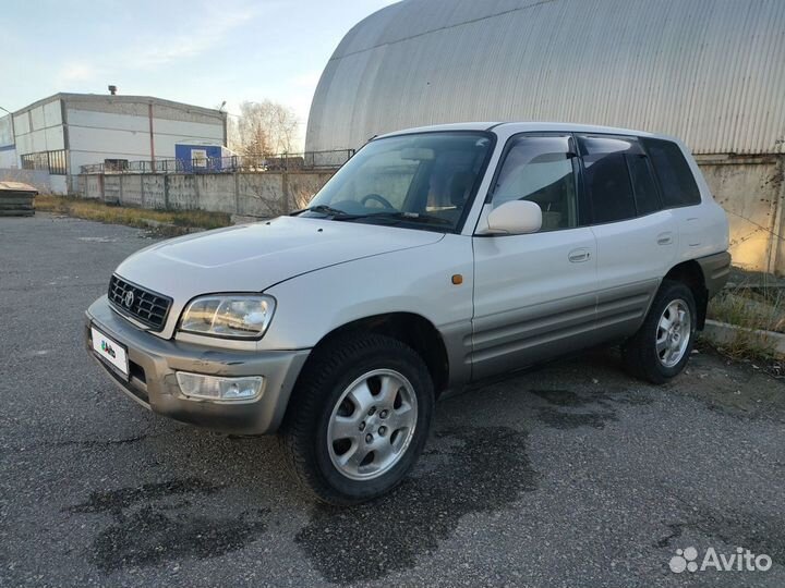 Toyota RAV4 2.0 AT, 1998, 220 000 км