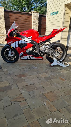 BMW S1000RR