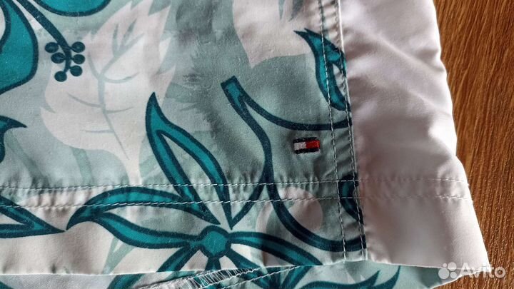 Шорты Tommy Hilfiger 42-44 размер