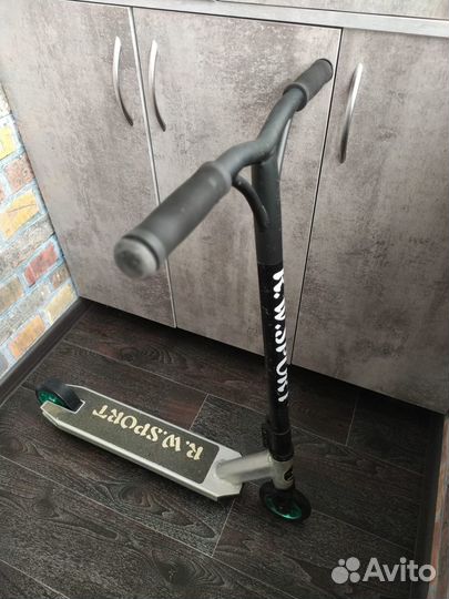 Трюковой самокат