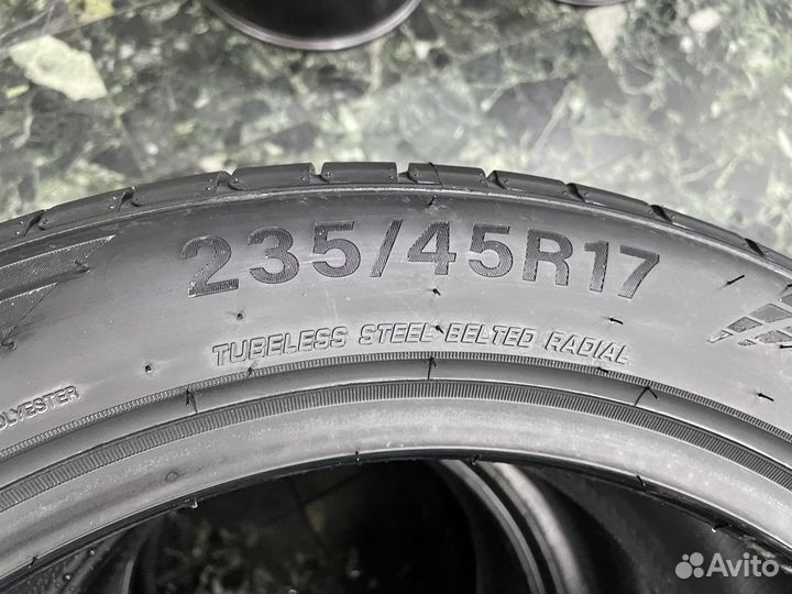 Triangle EffeXSport TH202 235/45 R17 97Y