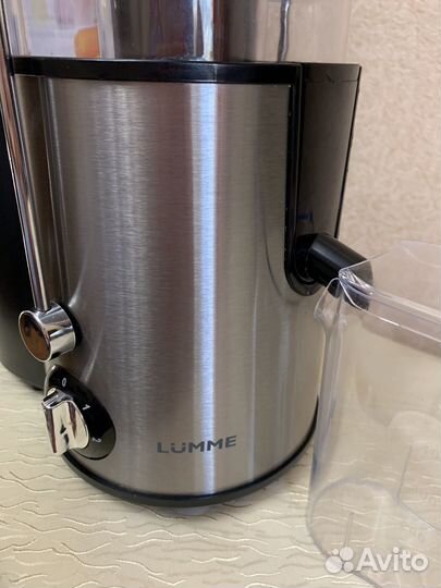 Соковыжималка центробежная Marta MT-2048