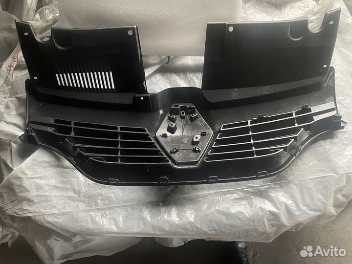Решётка на renault logan 2