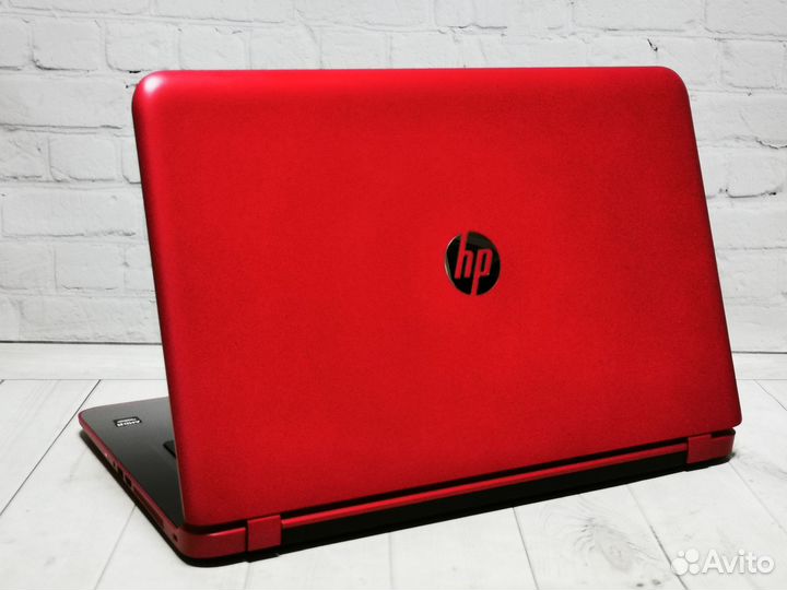 HP Pavilion 17 /AMD A10-8700P/8/480SSD/R8 M365DX