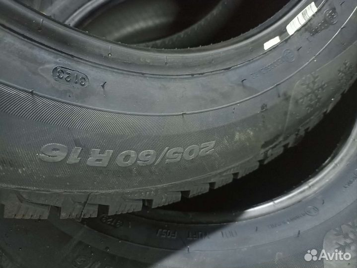 Viatti Brina Nordico V-522 205/60 R16 92T