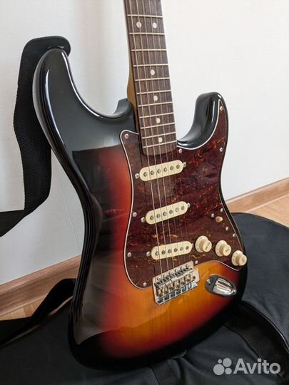 Гитара Fender Squier Classic Vibe strat 60S SSS