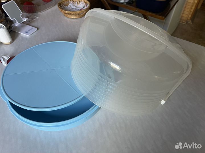 Tupperware тортница