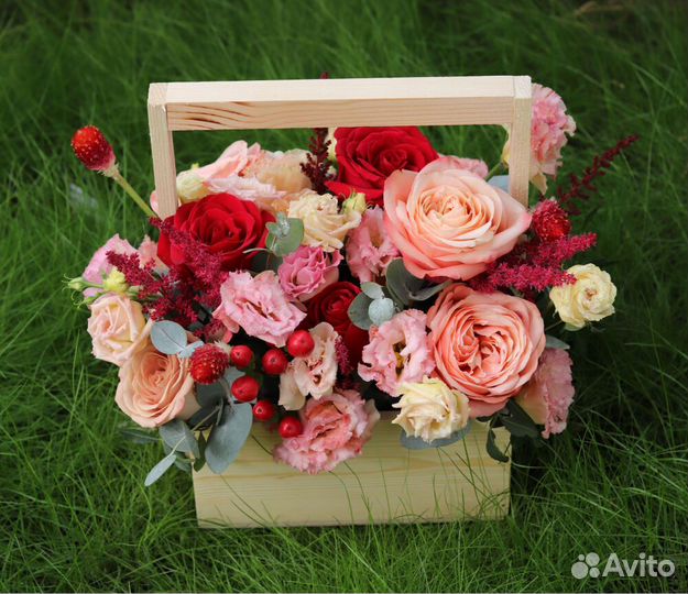 Мини цветочные композиции в деревянных ящичках