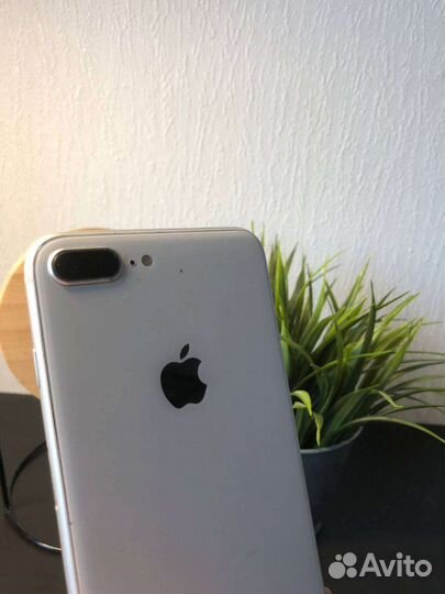 Телефон iPhone 8 plus