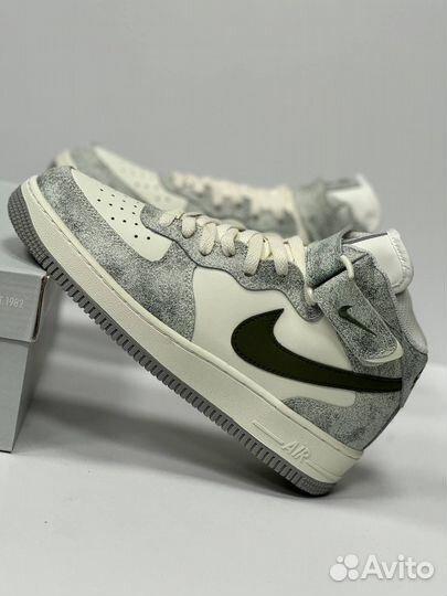 Кроссовки Nike Air Force 1 с мехом