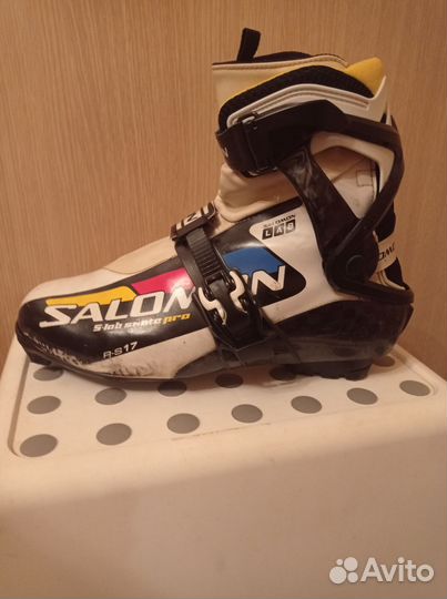 Профессиональные лыжные ботинки Salomon