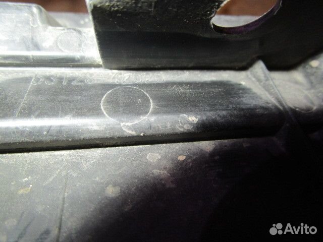 Решетка в бампер левая Toyota RAV 4 2013-2019 (до