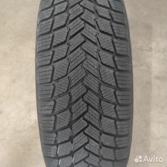 Michelin X-Ice Snow 215/65 R17 99T