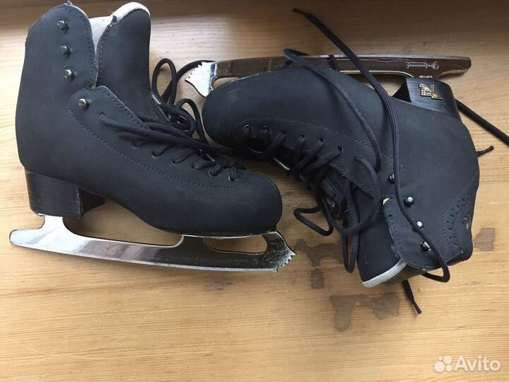 Коньки для фигурного катания