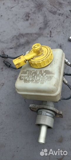 Главный тормозной Гольф 4