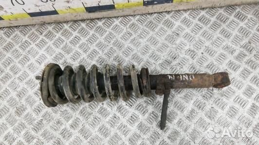 Стойка передняя правая KIA sorento 1 (DNI19N501)