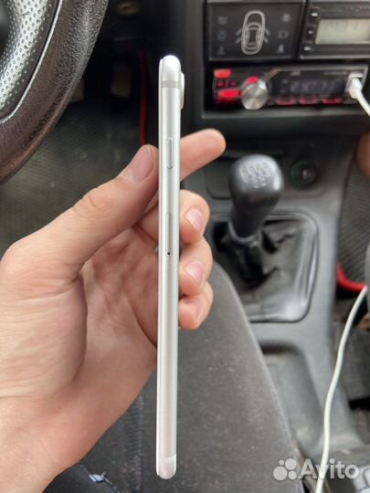 Телефон iPhone 7 plus