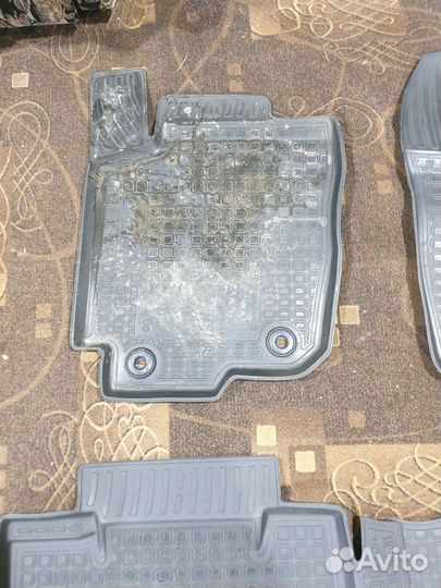 Автомобильные коврики резиновые toyota rav4 xa40