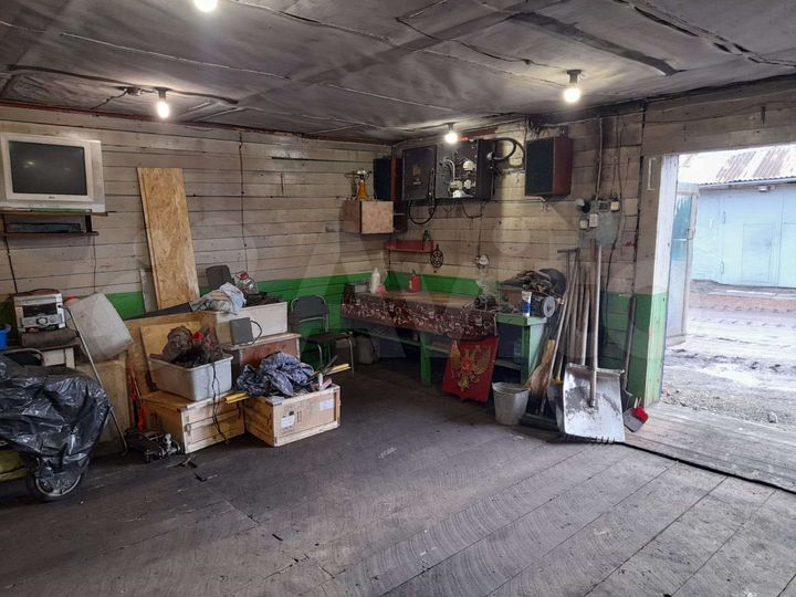 Гараж, > 30 м²