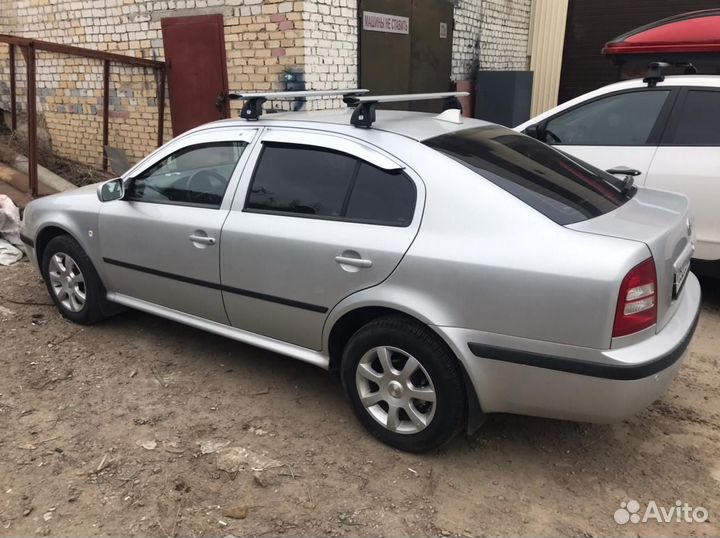 Багажник Skoda Octavia Tour крыло с замком