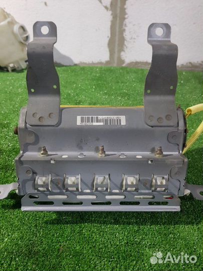 Подушка безопасности пассажира Mitsubishi Pajero