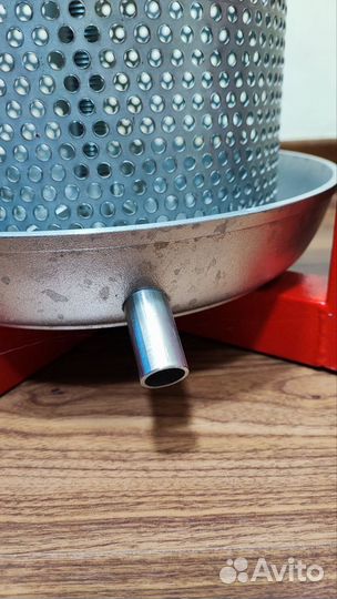 Ручной пресс для отжима сока