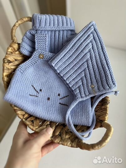 Вязаный комплект ручной работы