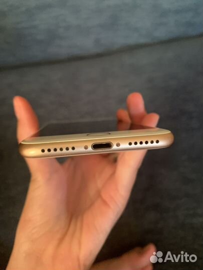 Телефон iPhone 8 64 gb