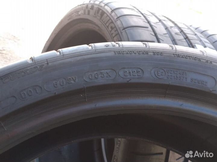 Michelin Pilot Super Sport 285/35 R21 105Y