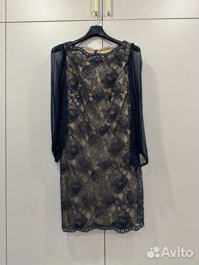 Платье с кружевом