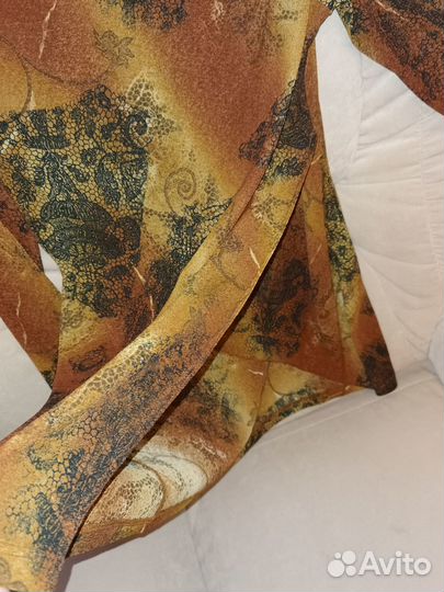 Продаётся женский костюм фирмы Cartoon