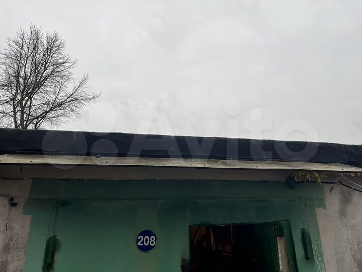 Гараж, > 30 м²