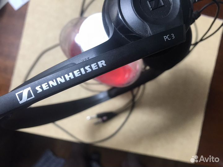 Проводные наушники