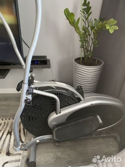 Эллиптический тренажер atemi