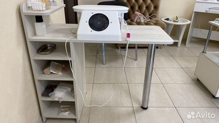 Стол для маникюра бу