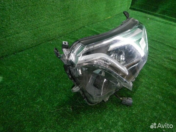 Фара левая Toyota RAV4